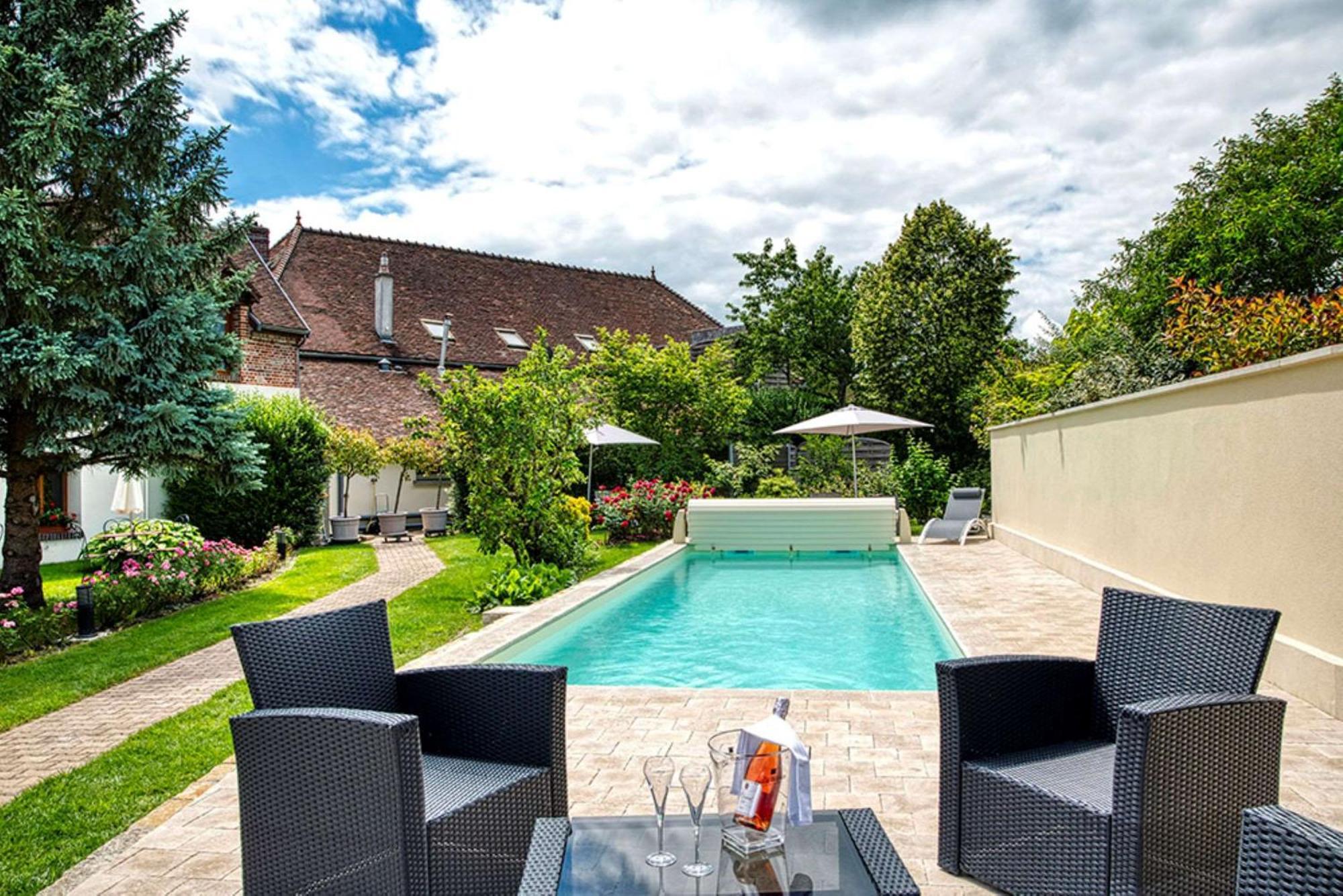 Auberge Du Lac, Sure Hotel Collection By Best Western Mesnil-Saint-Pere Exterior photo