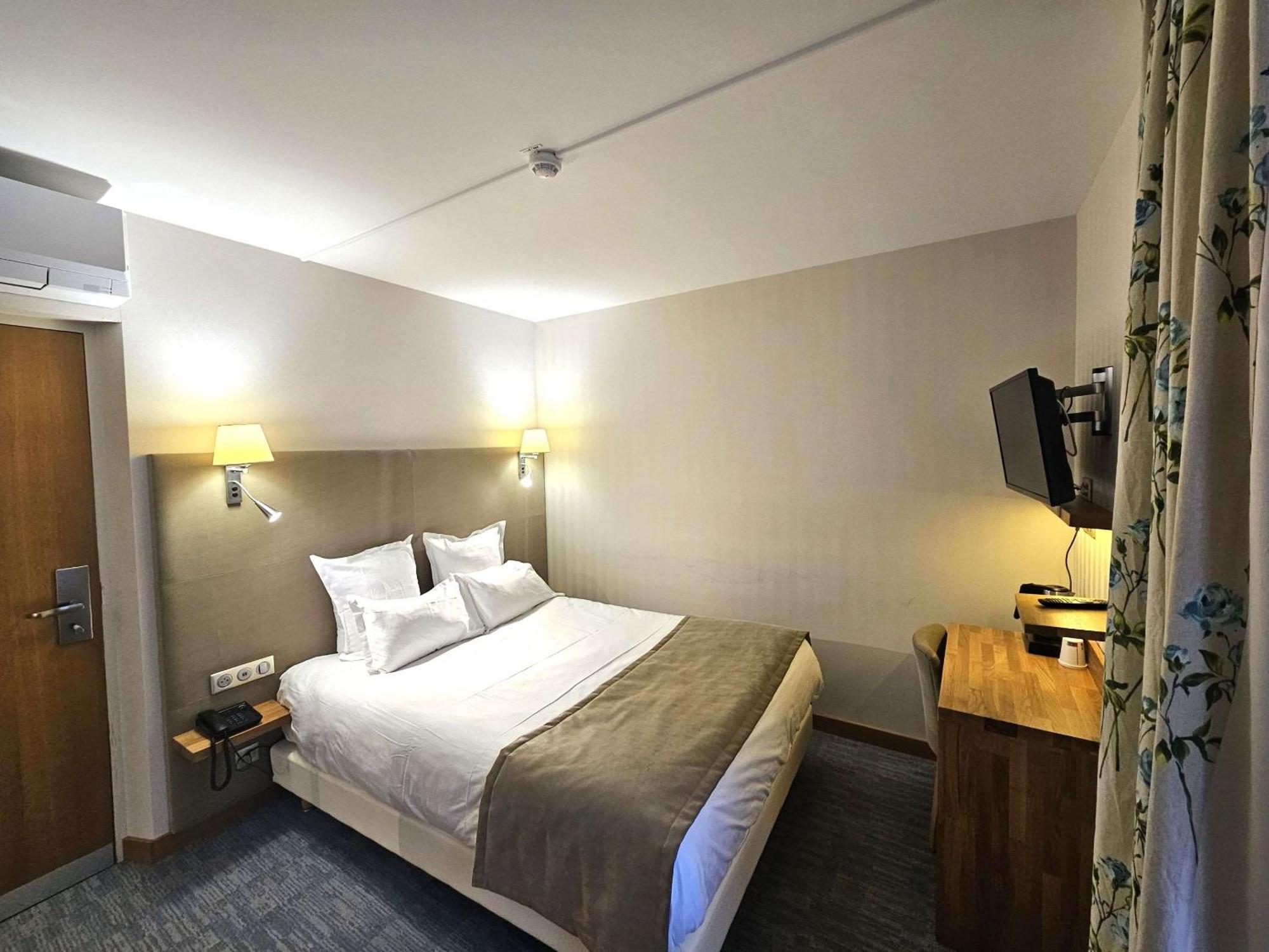 Auberge Du Lac, Sure Hotel Collection By Best Western Mesnil-Saint-Pere Exterior photo